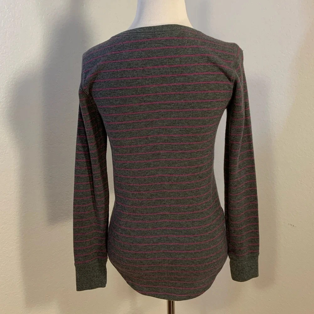 VGUC Eddie Bauer Grey w/Pink Stripe Long Sleeve Shirt - Picture 6 of 7